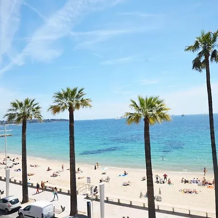 Apartman Luxueux De 2 Pieces , Etage Eleve , Terrasse Face A La , A Saisir! *