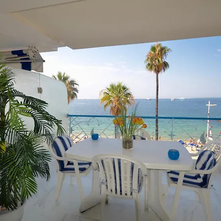 Luxueux De 2 Pieces , Etage Eleve , Terrasse Face A La , A Saisir!