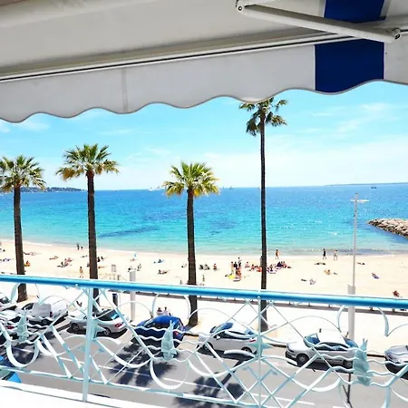 Luxueux De 2 Pieces , Etage Eleve , Terrasse Face A La , A Saisir! * Antibes