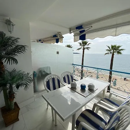 Luxueux De 2 Pieces , Etage Eleve , Terrasse Face A La , A Saisir! * Antibes